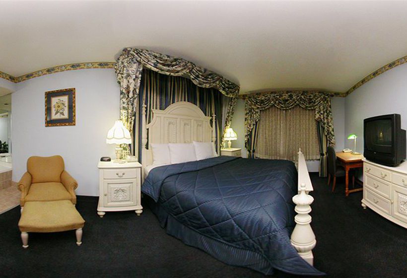 Hotel Comfort Inn & Suites I-35 E Walnut Hill  | Dallas | Texas | United States 1