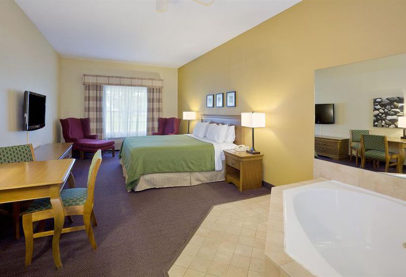 Hotel Country Inn & Suites By Carlson Salina  | Salina | Kansas | United States 13