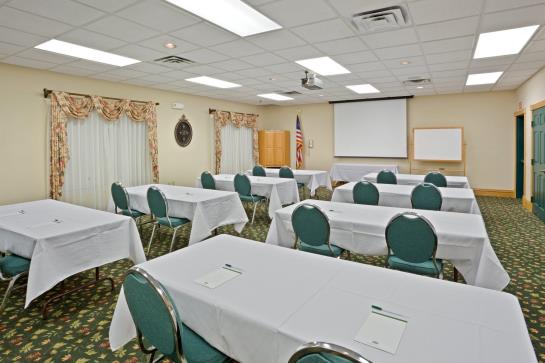 Hotel Country Inn & Suites By Carlson Salina  | Salina | Kansas | United States 15