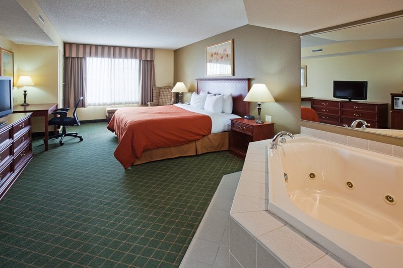 Hotel Country Inns & Suites By Carlson Willmar  | Willmar | Minnesota | United States 7