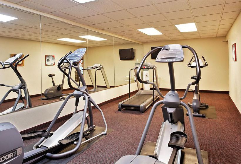 Hotel Country Inn & Suites BY Carlson Charlotte University Place  | Charlotte | North Carolina | United States 4