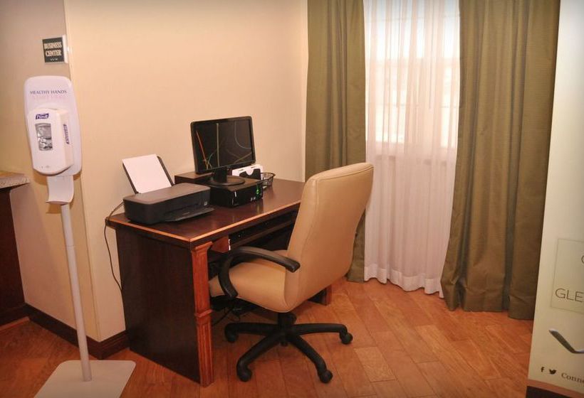 Hotel Country Inn & Suites BY Carlson Kearney  | Kearney | Nebraska | United States 19