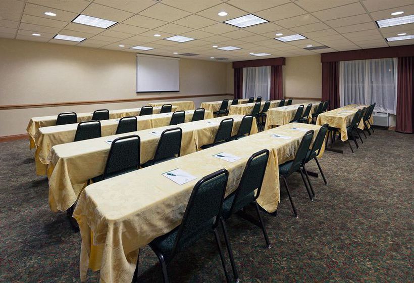 Hotel Country Inn & Suites BY Carlson Elyria  | Elyria | Ohio | United States 7