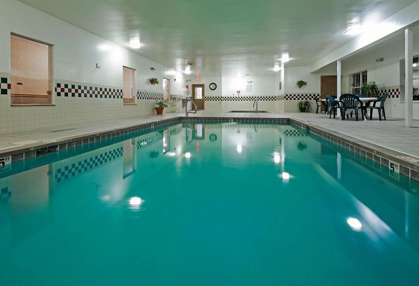 Hotel Country Inn & Suites BY Carlson Elyria  | Elyria | Ohio | United States 9