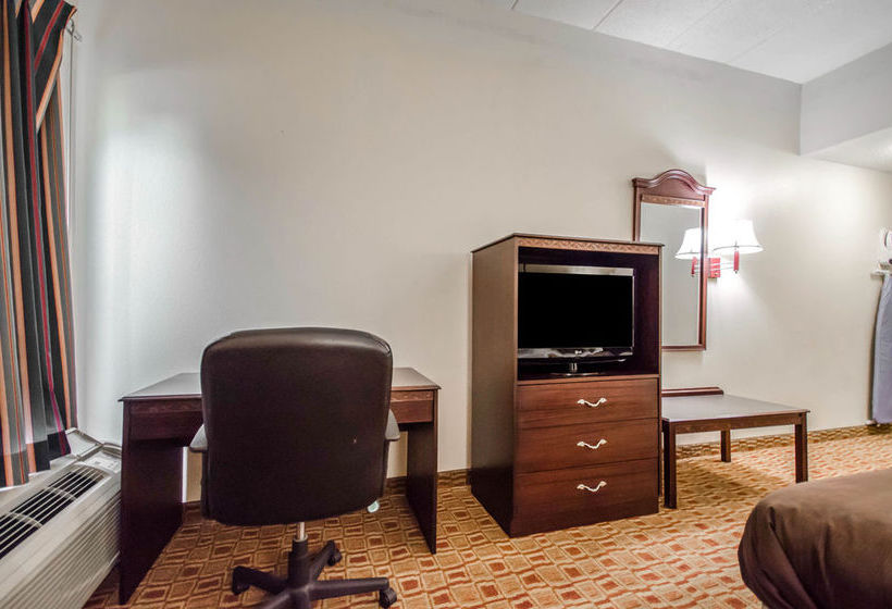 Hotel Quality Inn & Suites Sellersburg  | Sellersburg | Indiana | United States 11