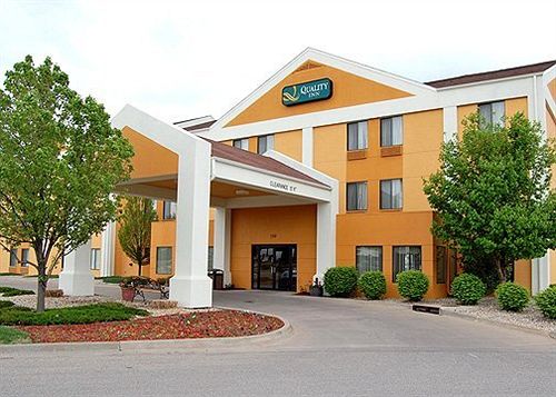 Hotel Quality Inn & Suites  