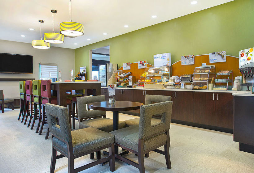 Hotel Comfort Inn & Suites Berea  | Berea | Kentucky | United States 2