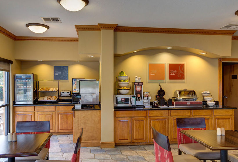 Hotel Comfort Inn & Suites  | Covington | Louisiana | United States 2