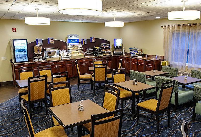 Hotel Comfort Inn & Suites 