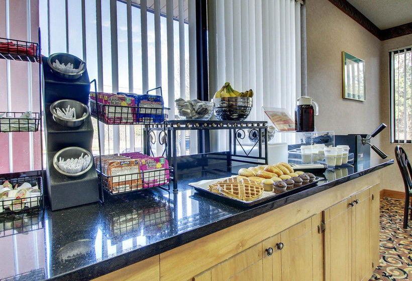 Hotel Econo Lodge Inn & Suites Forest  | Forest | Mississippi | United States 2