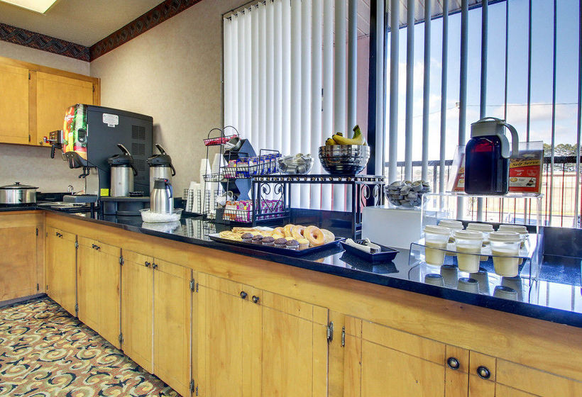 Hotel Econo Lodge Inn & Suites Forest  | Forest | Mississippi | United States 4