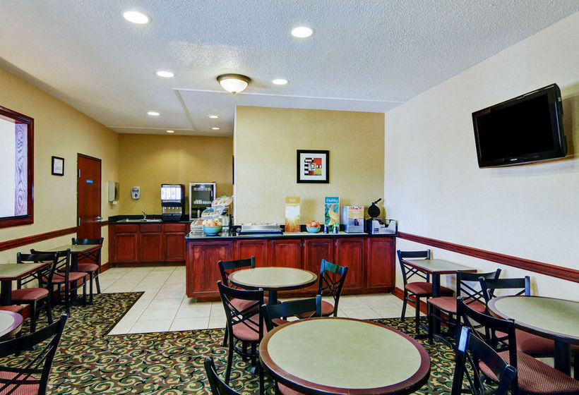 Hotel Quality Inn & Suites Wichita Falls  | Wichita Falls | Texas | United States 3