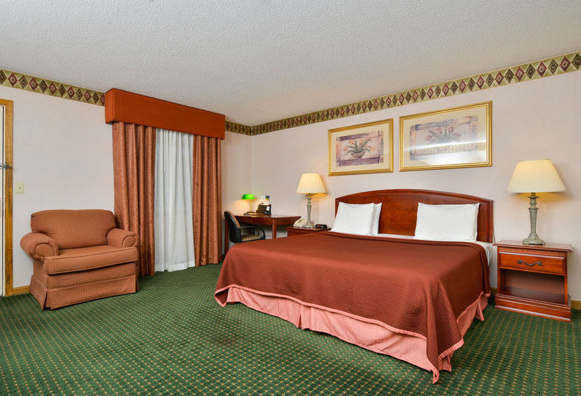 Hotel Howard Johnson Express Inn - Lenox  | Lenox | Massachusetts | United States 10