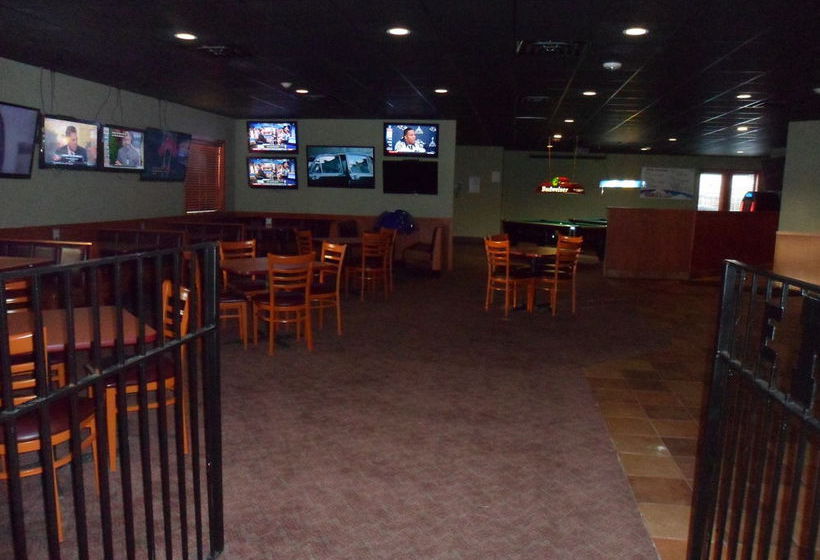 Howard Johnson Hotel Riverside Grand Island NE  | Grand Island | Nebraska | United States 4