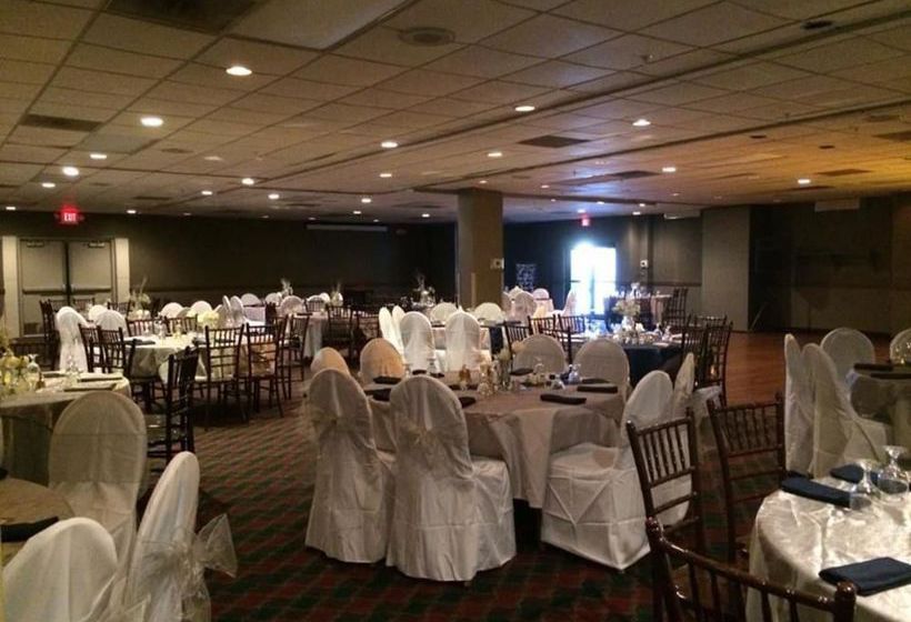 Howard Johnson Hotel Riverside Grand Island NE  | Grand Island | Nebraska | United States 7