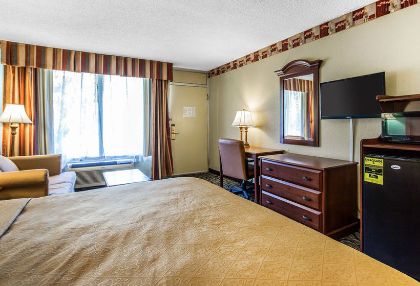 Hotel Quality Inn & Suites   | Walterboro | South Carolina | United States 14