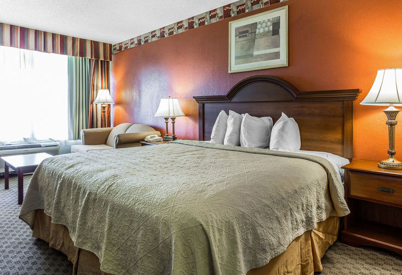 Hotel Quality Inn & Suites   | Walterboro | South Carolina | United States 17