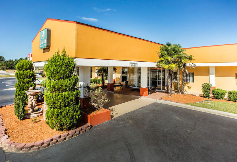 Hotel Quality Inn & Suites   | Walterboro | South Carolina | United States 19