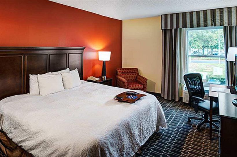 Hampton Inn & Suites Charlotte - Arrowood  | Charlotte | North Carolina | United States 11