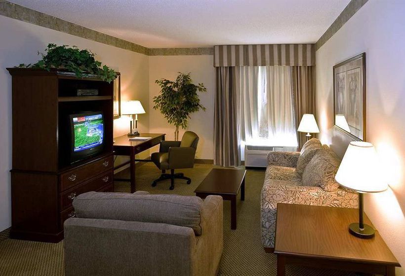 Hampton Inn & Suites Charlotte - Arrowood  | Charlotte | North Carolina | United States 3