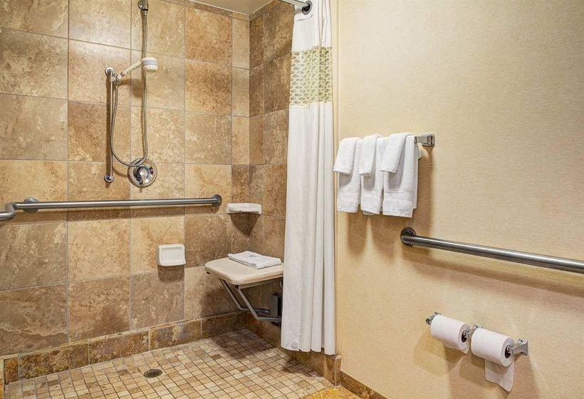 Hampton Inn & Suites Charlotte - Arrowood  | Charlotte | North Carolina | United States 4