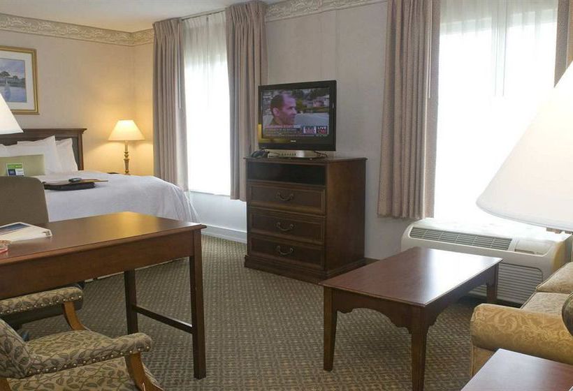 Hotel Hampton Inn & Suites Middletown Newport  | Newport | Rhode Island | United States 10