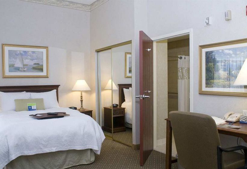 Hotel Hampton Inn & Suites Middletown Newport  | Newport | Rhode Island | United States 3