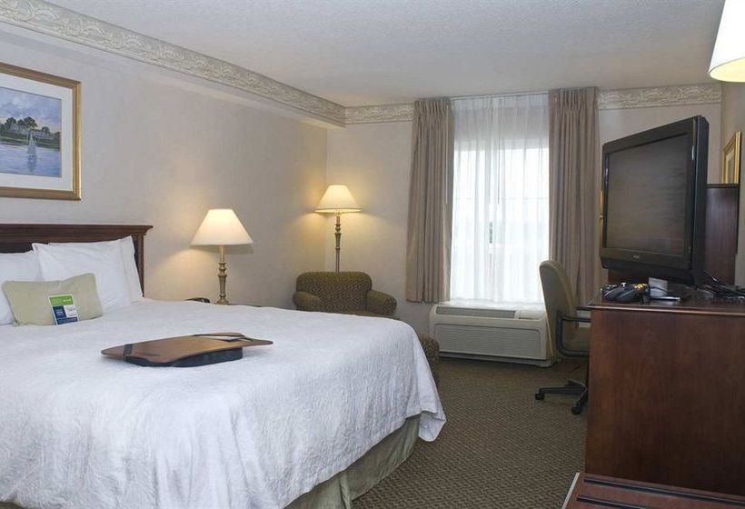Hotel Hampton Inn & Suites Middletown Newport  | Newport | Rhode Island | United States 7