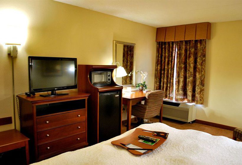 Hotel Hampton Inn Raleigh-Capital Blvd. North  | Raleigh | North Carolina | United States 16