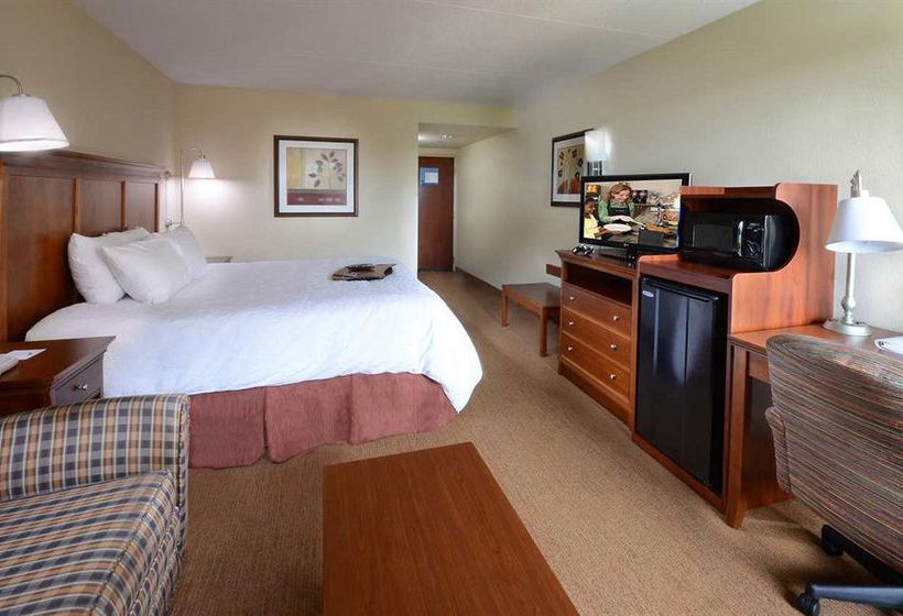 Hotel Hampton Inn Raleigh-Capital Blvd. North  | Raleigh | North Carolina | United States 5