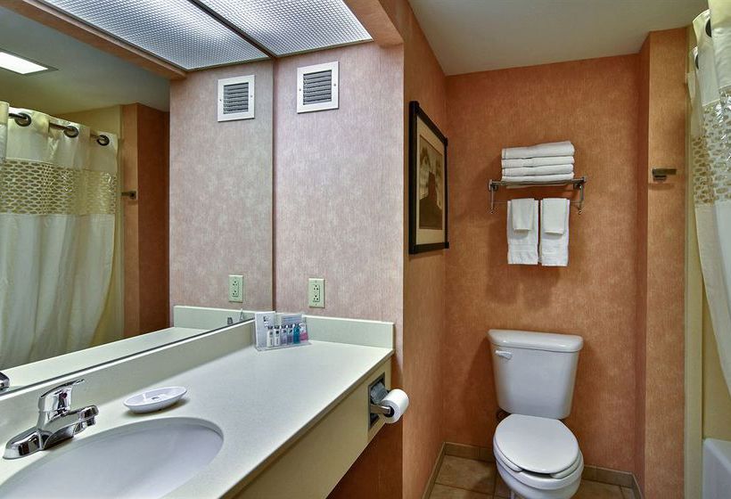 Hotel Hampton Inn & Suites Williamsburg Square  | State College | Pennsylvania | United States 12