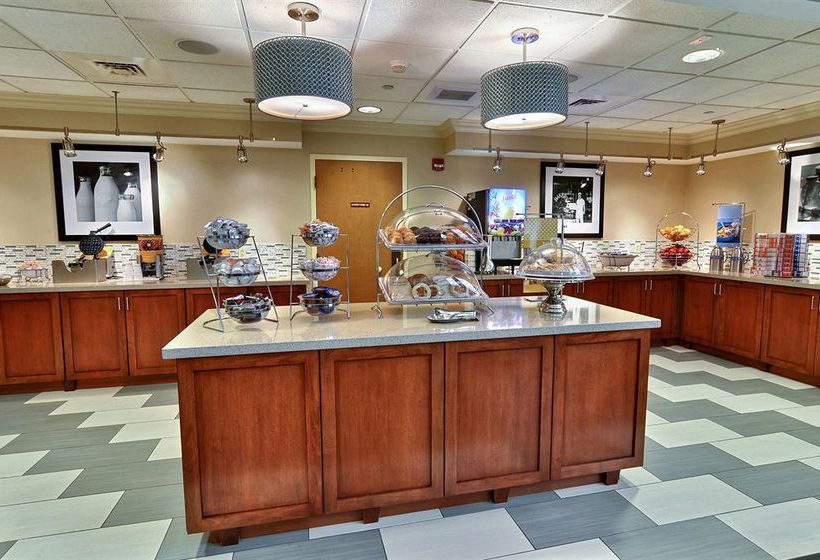 Hotel Hampton Inn & Suites Williamsburg Square  | State College | Pennsylvania | United States 5