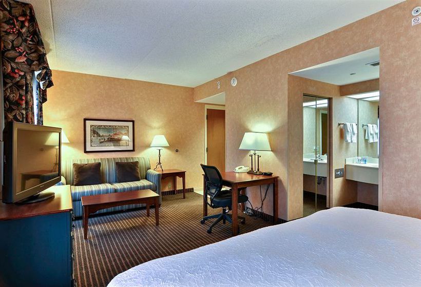 Hotel Hampton Inn & Suites Williamsburg Square  | State College | Pennsylvania | United States 6