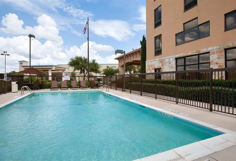 Hotel Hampton Inn & Suites San Marcos  | San Marcos | Texas | United States 10