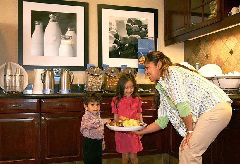 Hotel Hampton Inn & Suites San Marcos  | San Marcos | Texas | United States 14