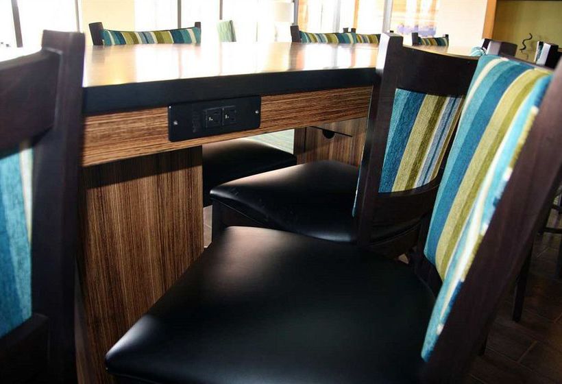 Hotel Hampton Inn & Suites Toledo-North  | Toledo | Ohio | United States 15