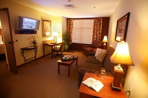 The Copperleaf Hotel  | Appleton | Wisconsin | United States 1