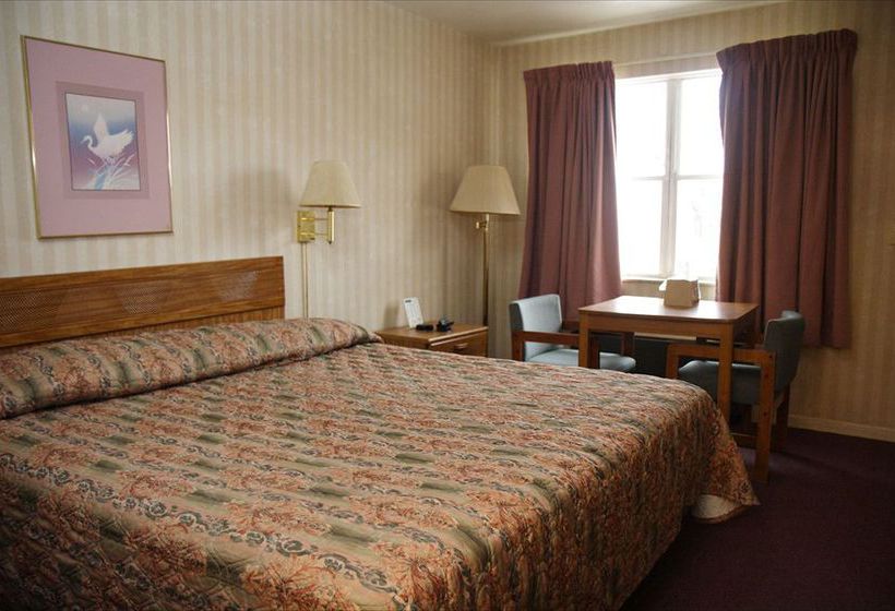 Hotel Country Club Inn & Suites  | Fostoria | Ohio | Hotel negli Stati Uniti 1