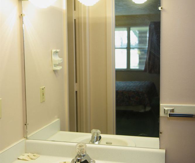 Hotel Country Club Inn & Suites  | Fostoria | Ohio | Hotel negli Stati Uniti 2