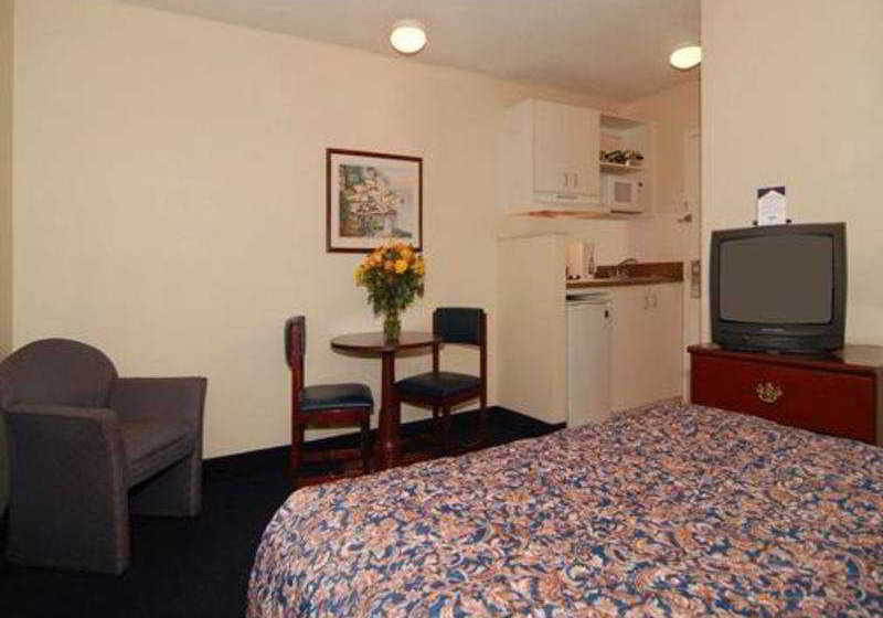 Suburban Extended Stay Hotel Hampton  | Hampton | Virginia | United States 14