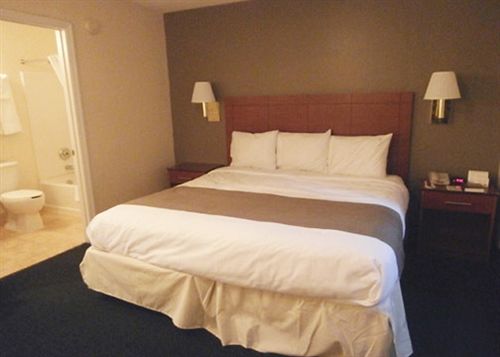 Suburban Extended Stay Hotel Hampton  | Hampton | Virginia | United States 18