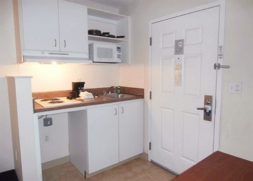 Suburban Extended Stay Hotel Hampton  | Hampton | Virginia | United States 19