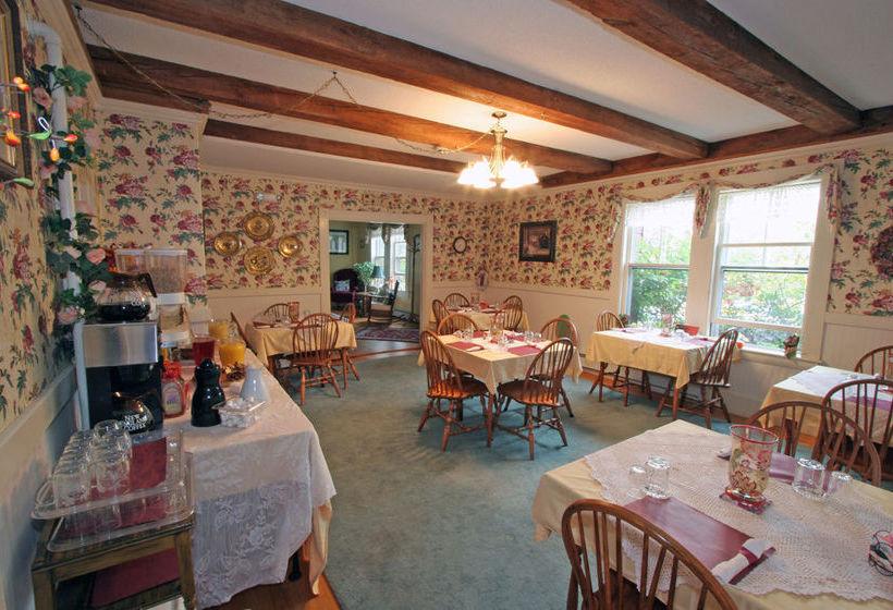 Hotel Old Red Inn & Cottages  | North Conway | New Hampshire | United States 7