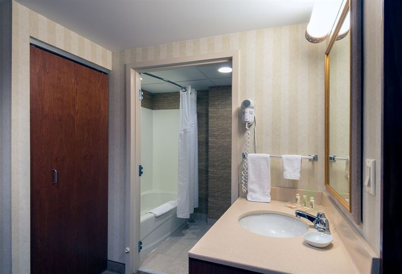 Hotel Holiday Inn Manchester Airport   | Manchester | New Hampshire | United States 15