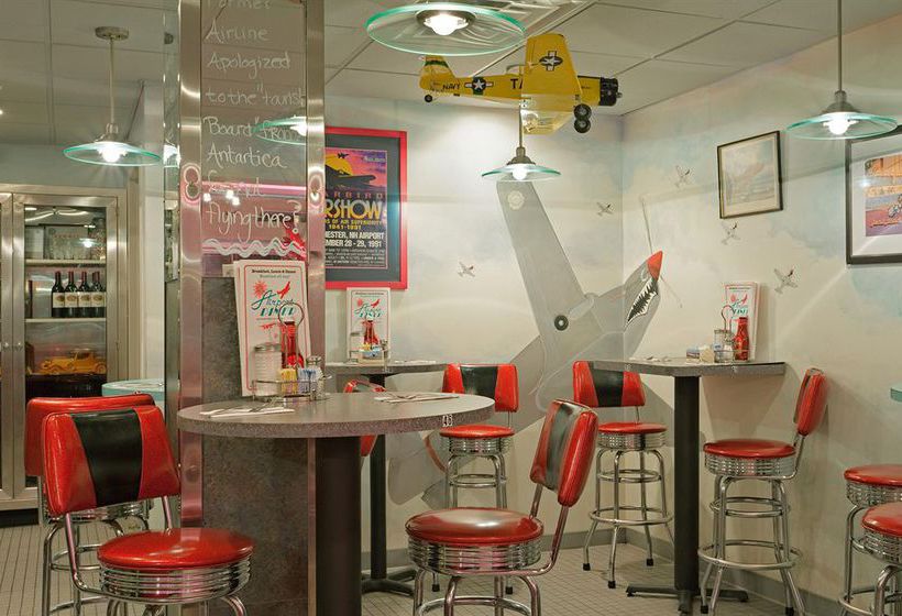 Hotel Holiday Inn Manchester Airport   | Manchester | New Hampshire | United States 6