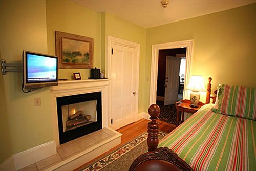 Hotel Belfry Inne  | Sandwich | Massachusetts | United States 10