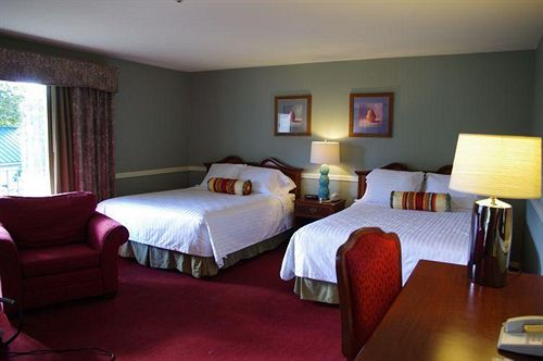 Colonial Motel & Spa  | Brattleboro | Vermont | United States 14
