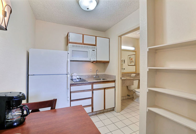 Hotel Quality Inn & Suites  | Plano | Texas | United States 17