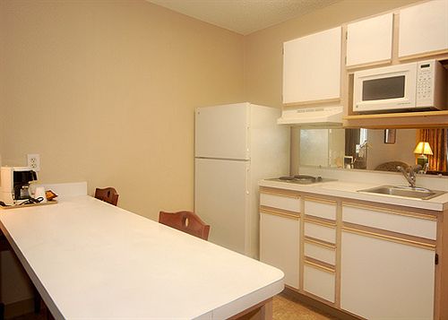 Hotel Suburban Extended Stay  | Dallas | Texas | United States 13