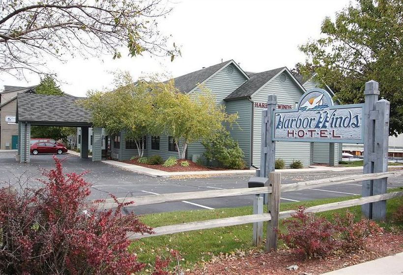 Harbor Winds Hotel